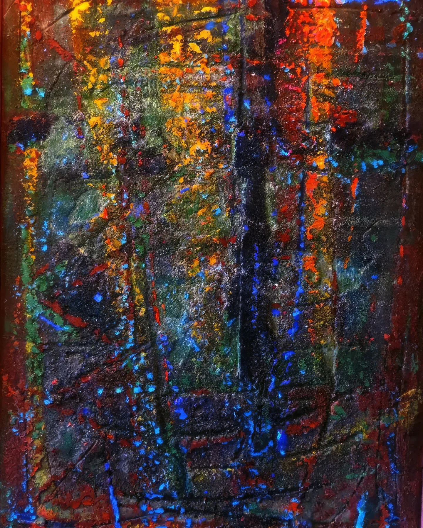 Detalle de pintura rupestre sobre textura petroglífica.